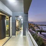 Clifton Yolo Spaces - Clifton Beachfront Executive Apartment